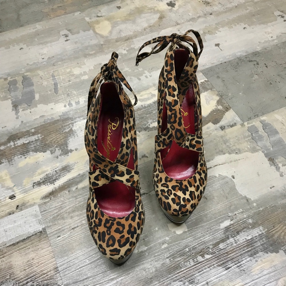 Leopard Heels - Picture 2 of 2